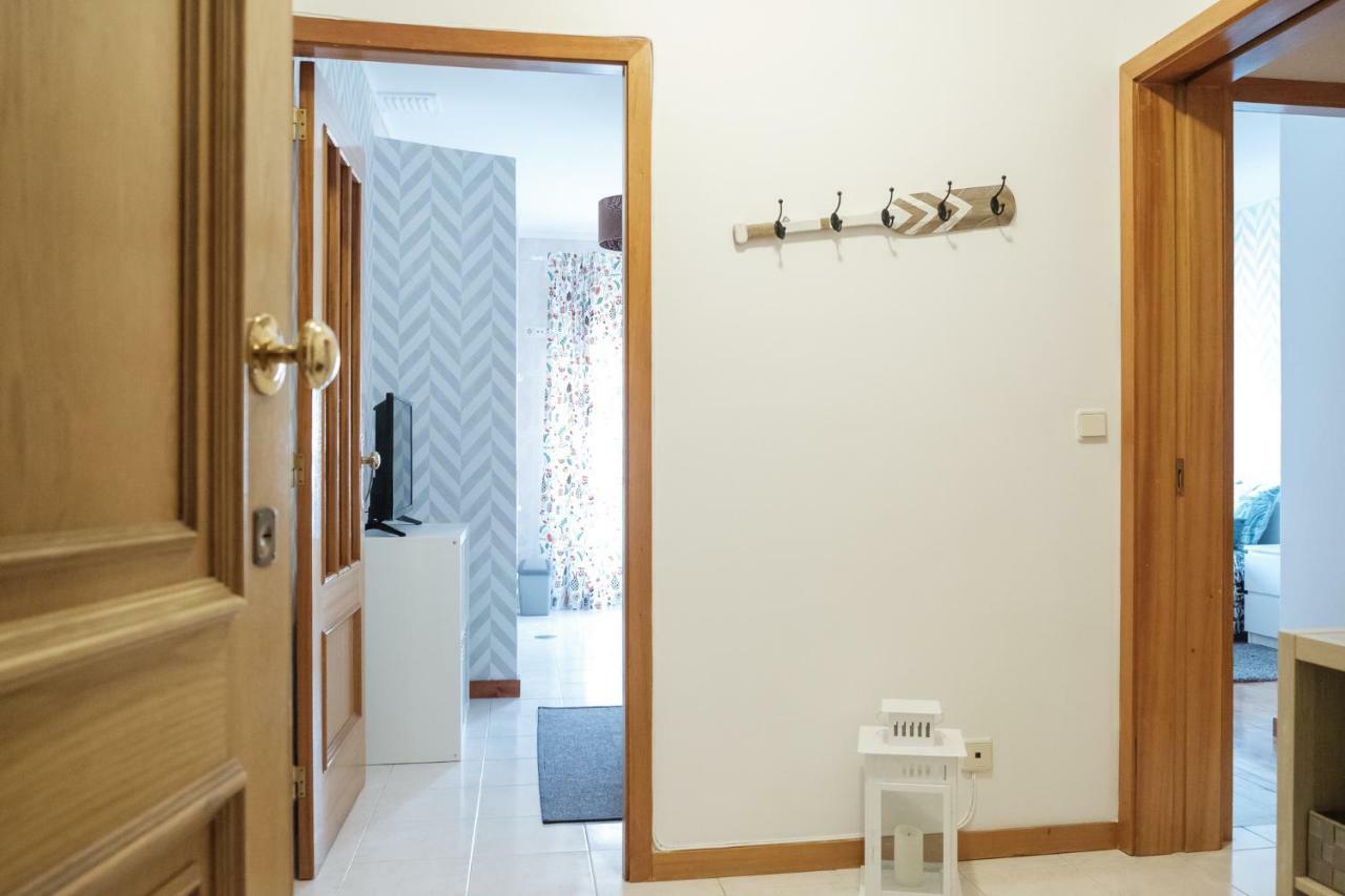 Apartment With Balcony In The Square Porto Luaran gambar
