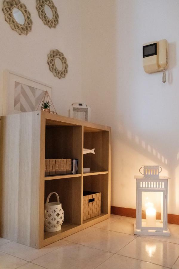 Apartment With Balcony In The Square Porto Luaran gambar